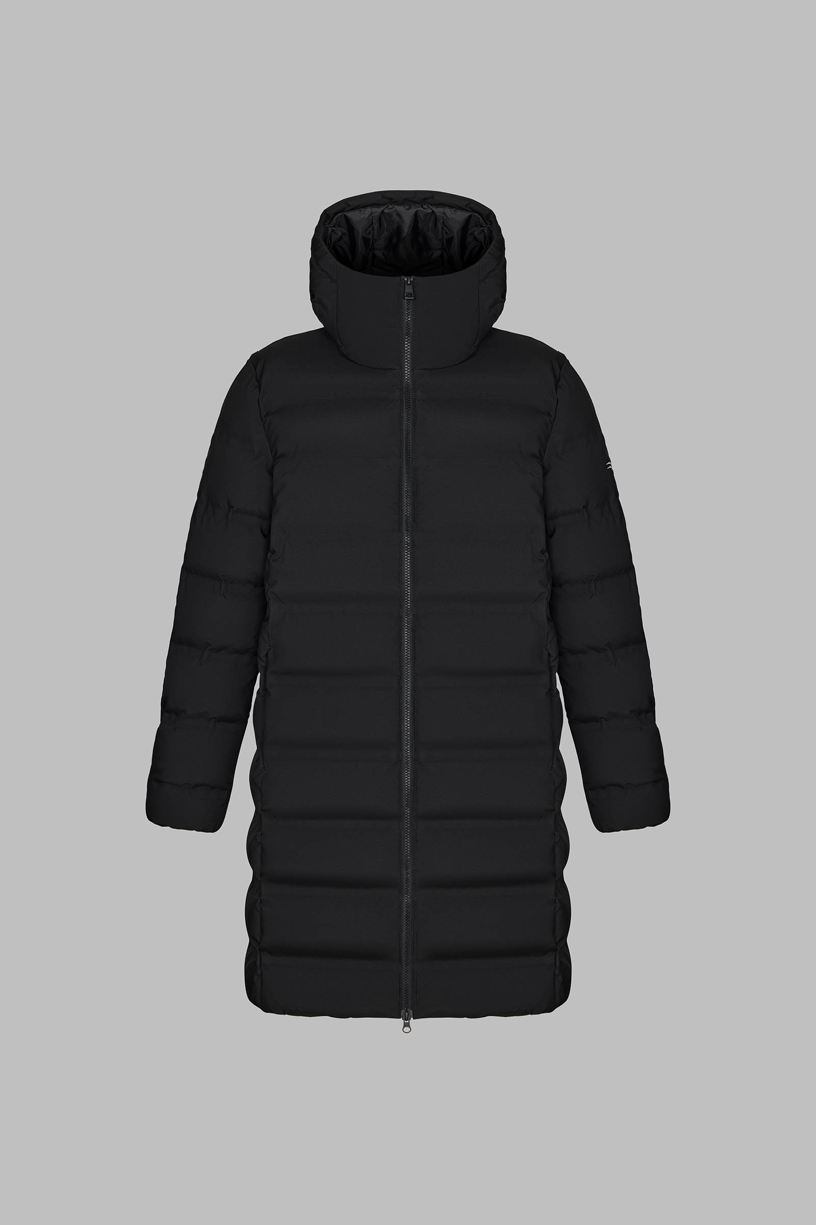 Утепленное пальто с капюшоном