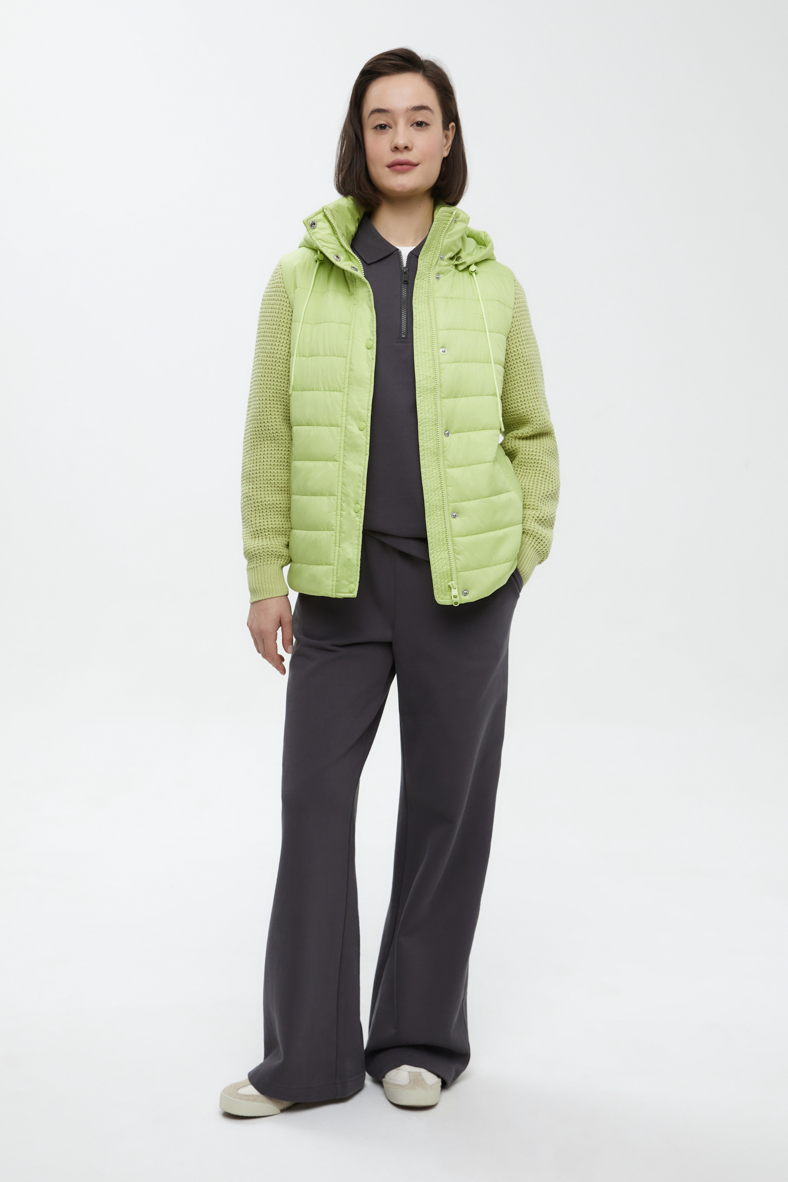 Утепленная куртка с вязаными рукавами