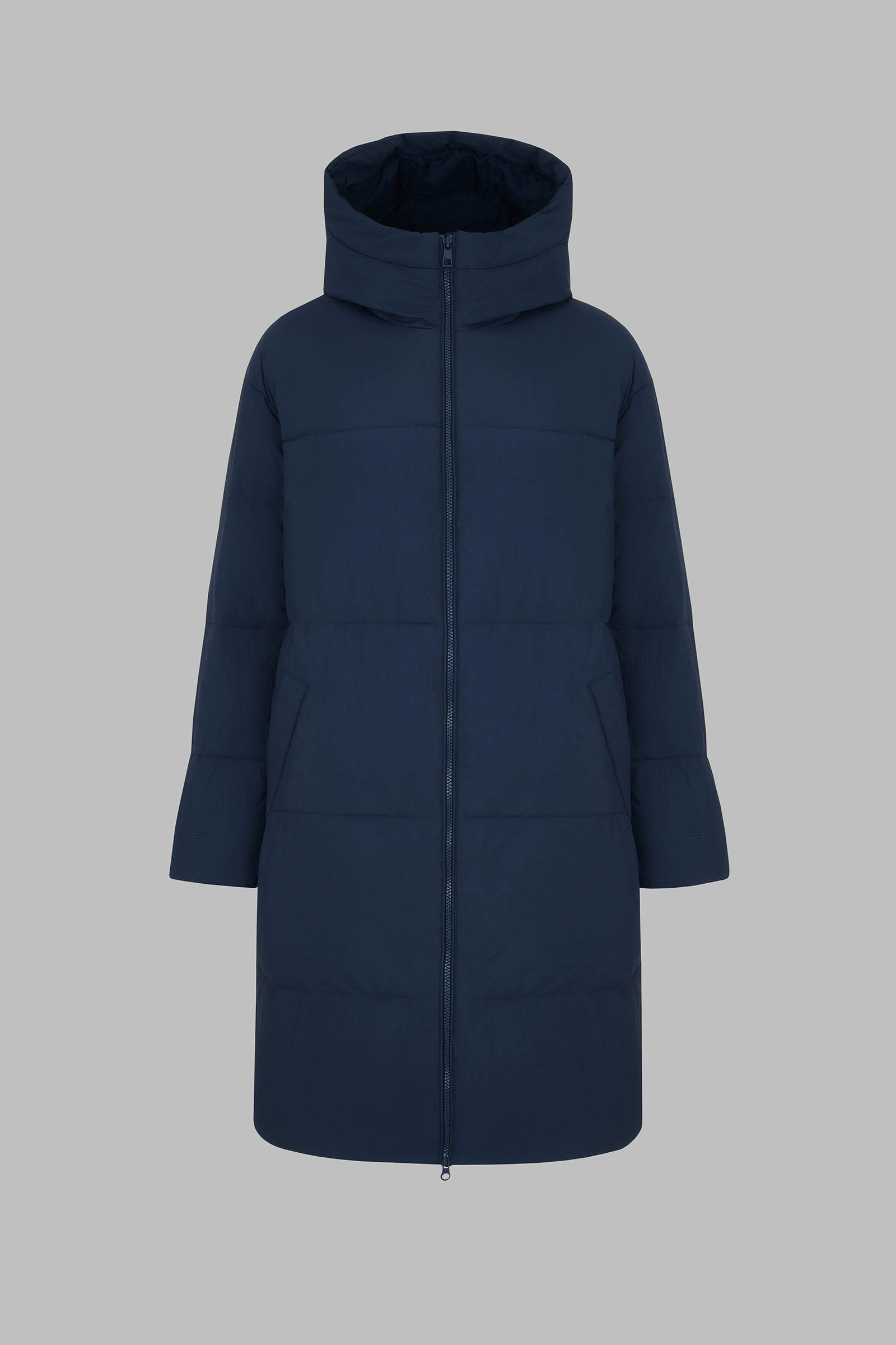 Утепленное стеганое пальто с капюшоном