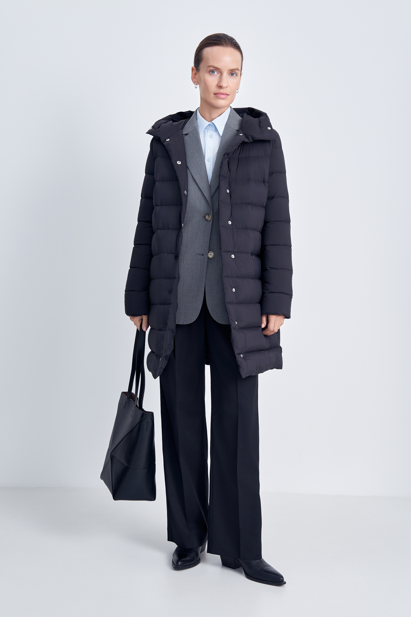 Пуховое пальто с капюшоном