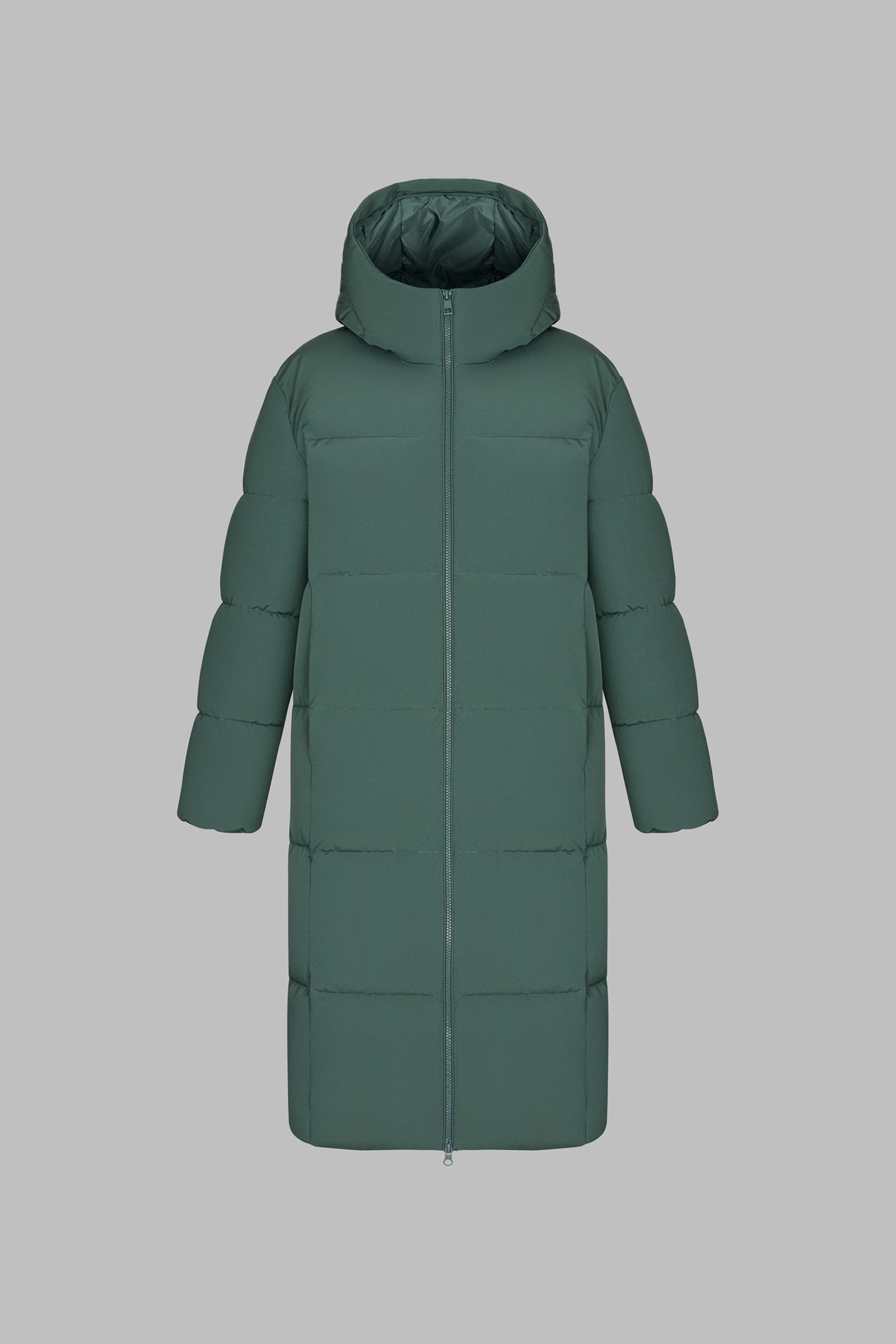 Утепленное пальто с капюшоном