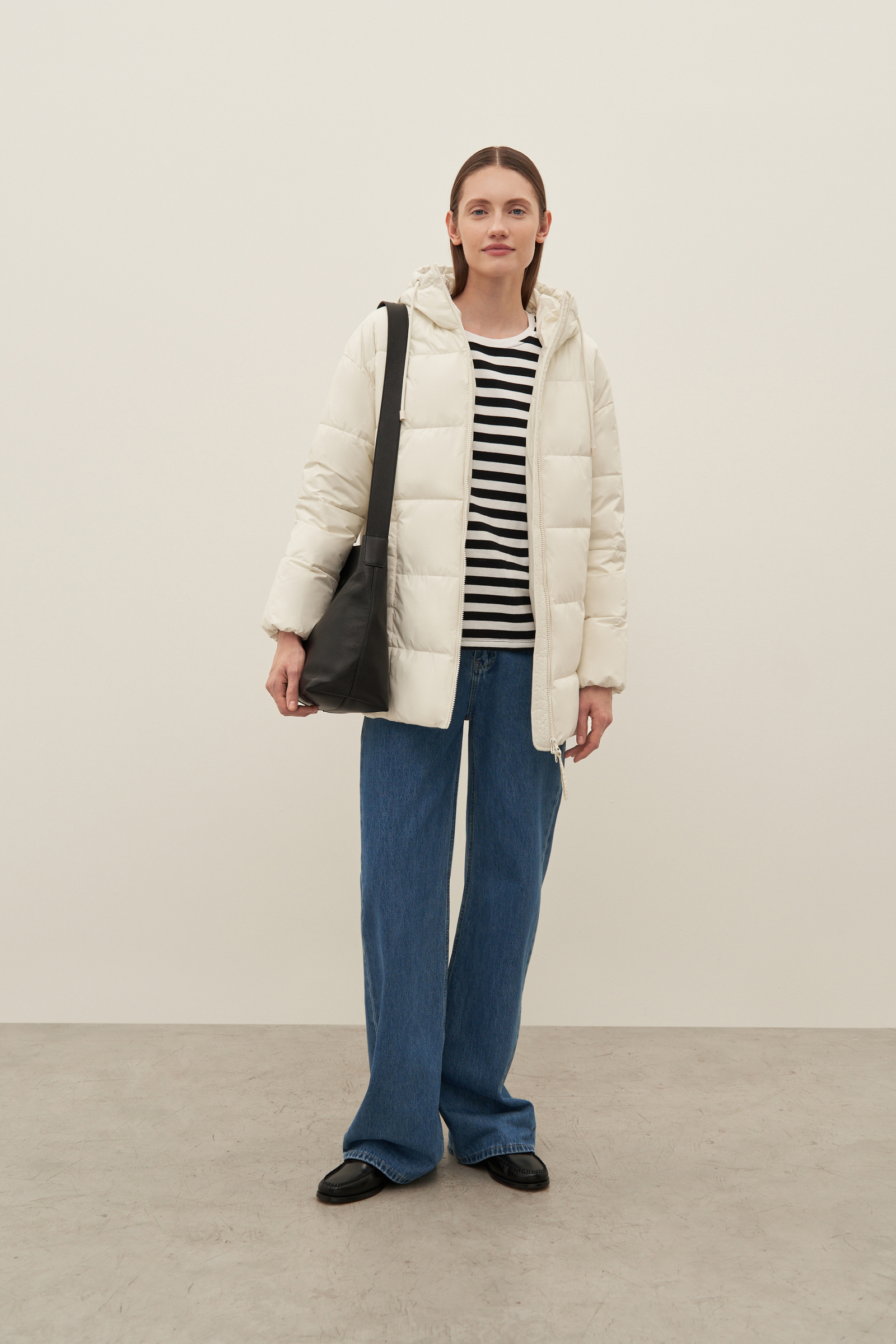 Утепленная куртка с капюшоном