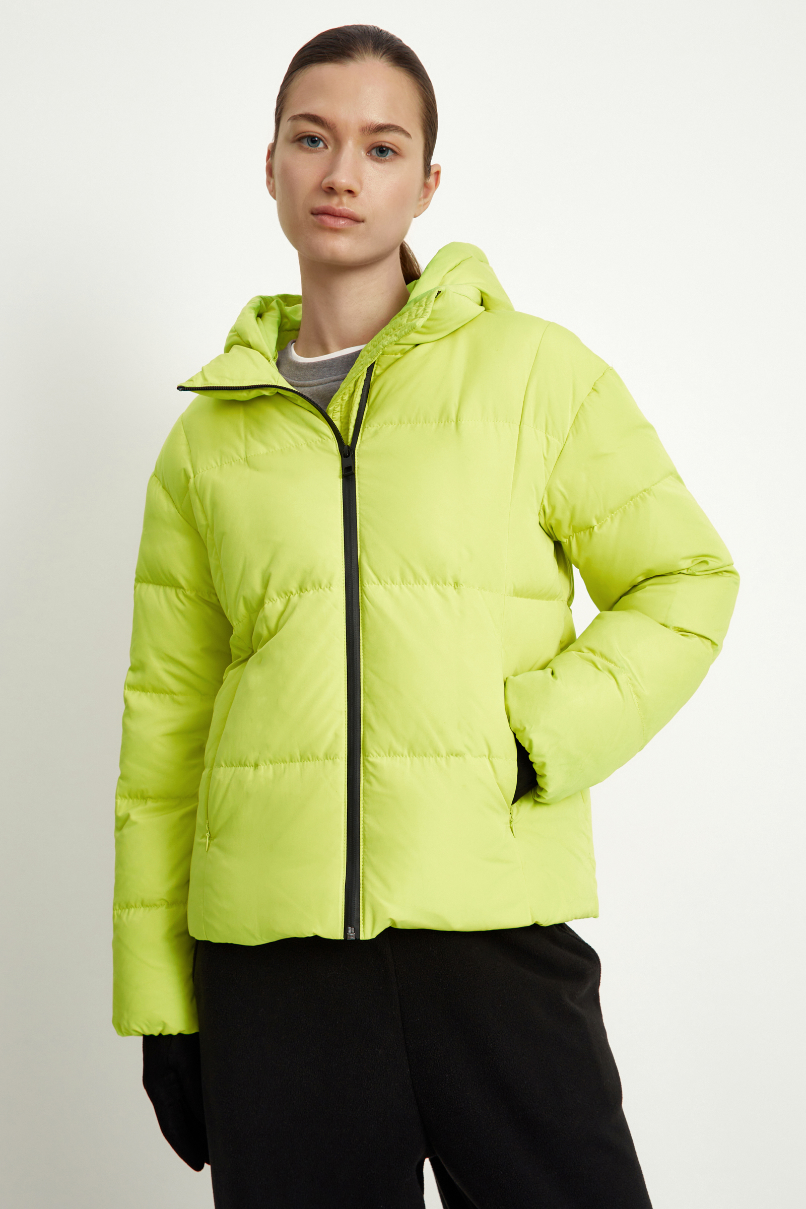 Пуховик с воротником-стойкой