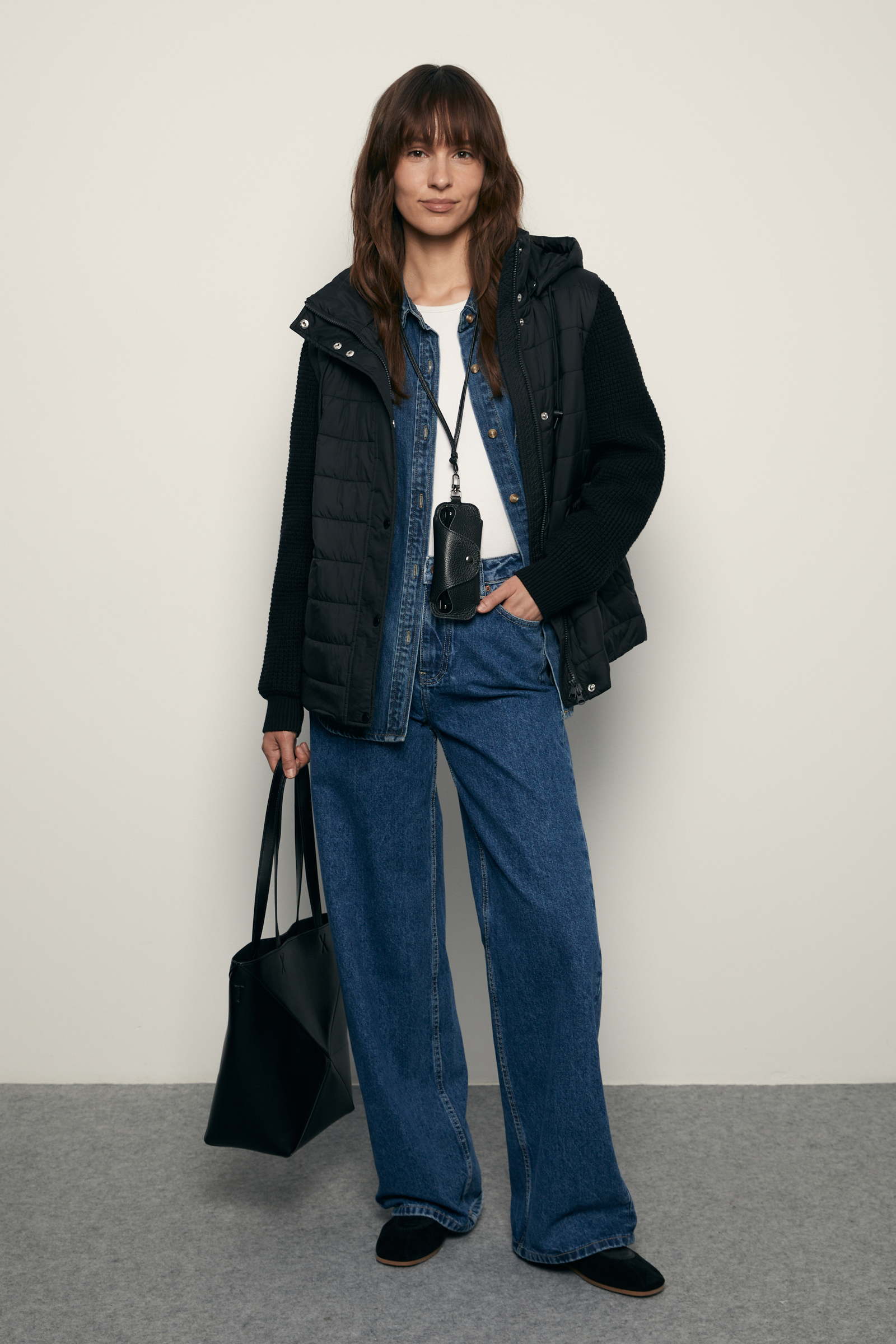 Утепленная куртка с вязаными рукавами