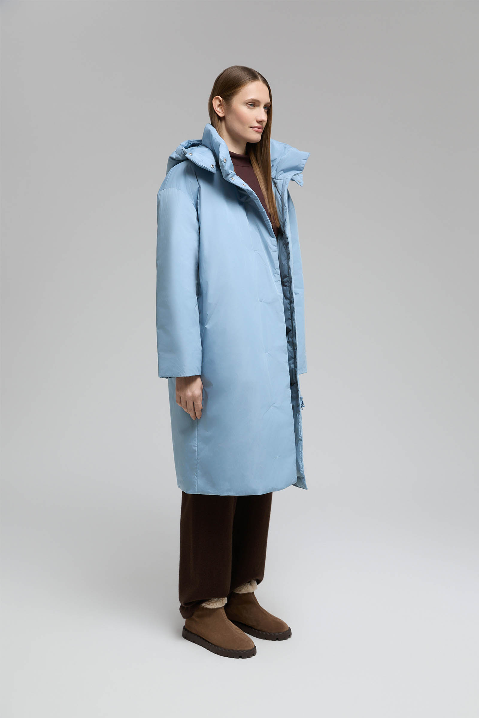 Пуховое пальто с переливающимся эффектом