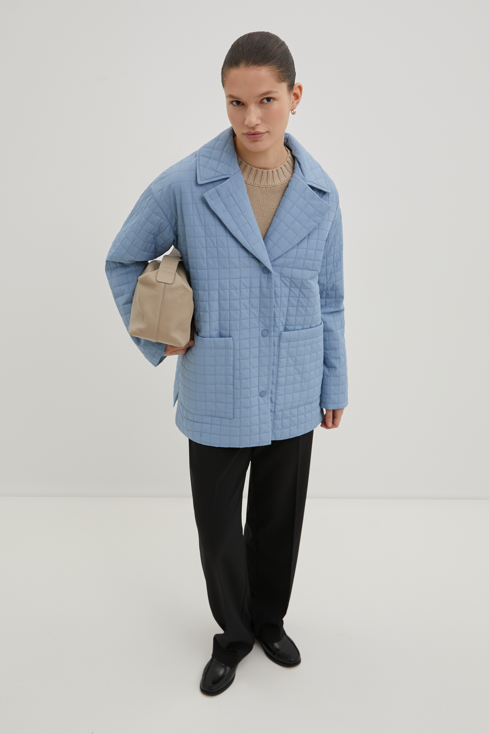 Стеганая куртка с отложным воротником на кнопках