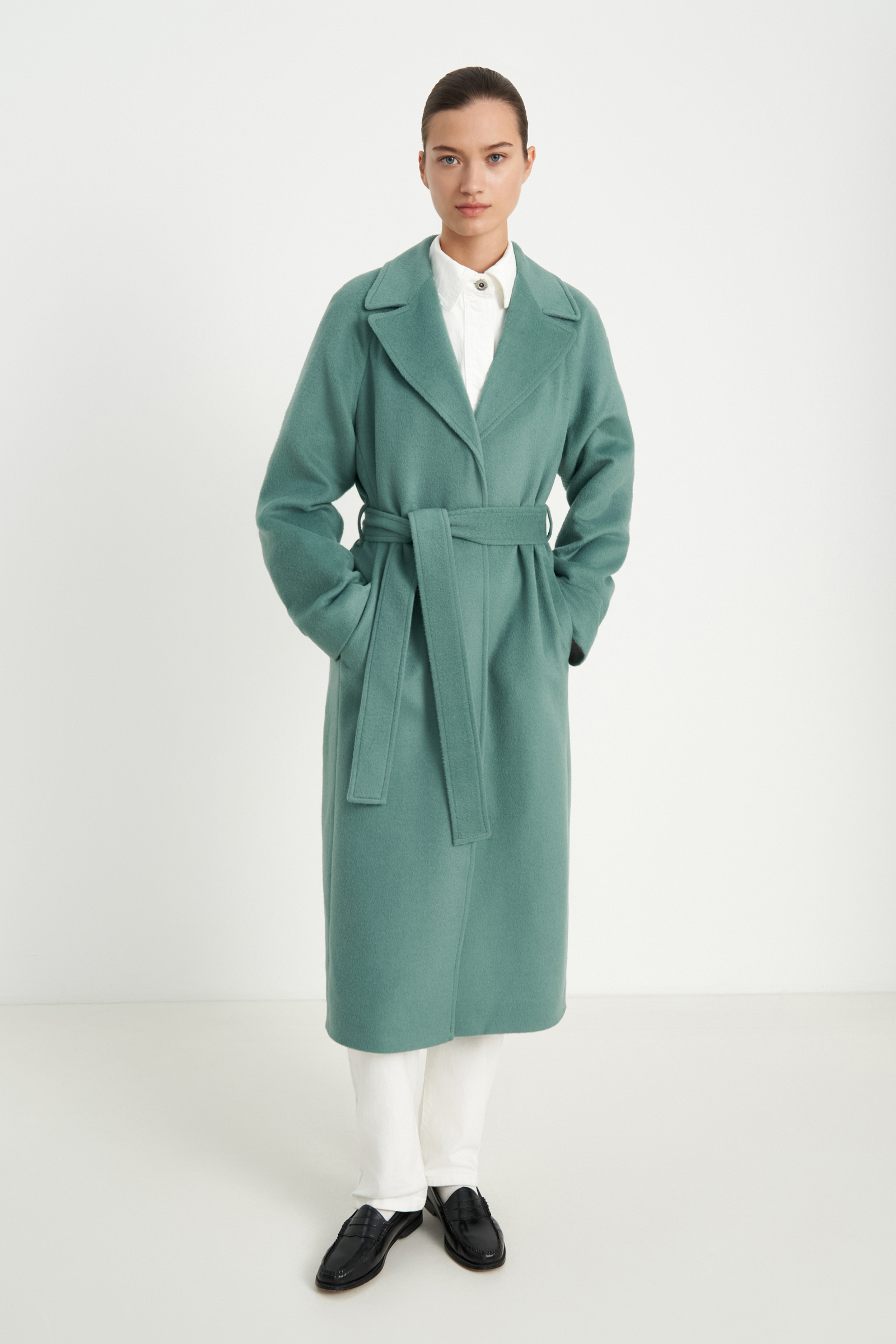 Пальто oversize силуэта с шерстью