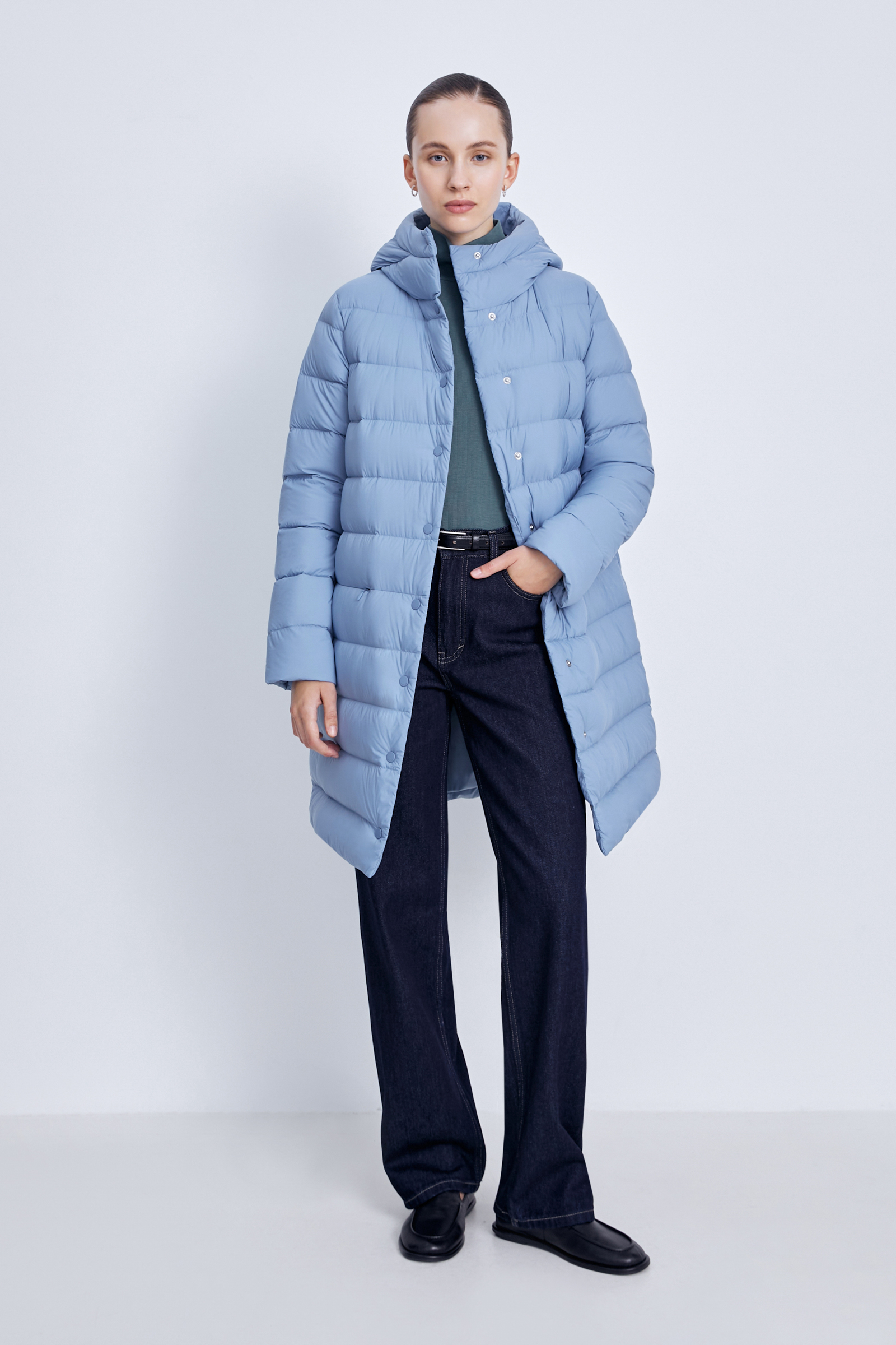 Пуховое пальто с капюшоном