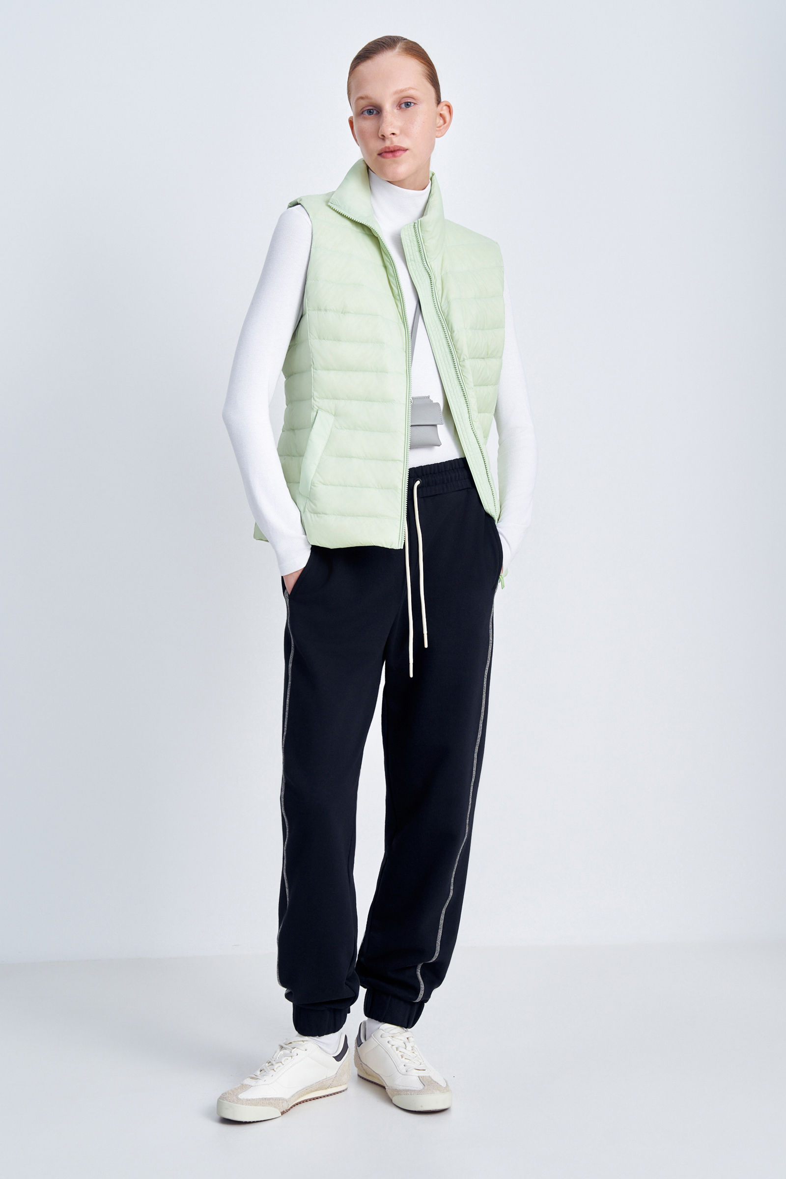 Утепленный жилет из утиного пуха