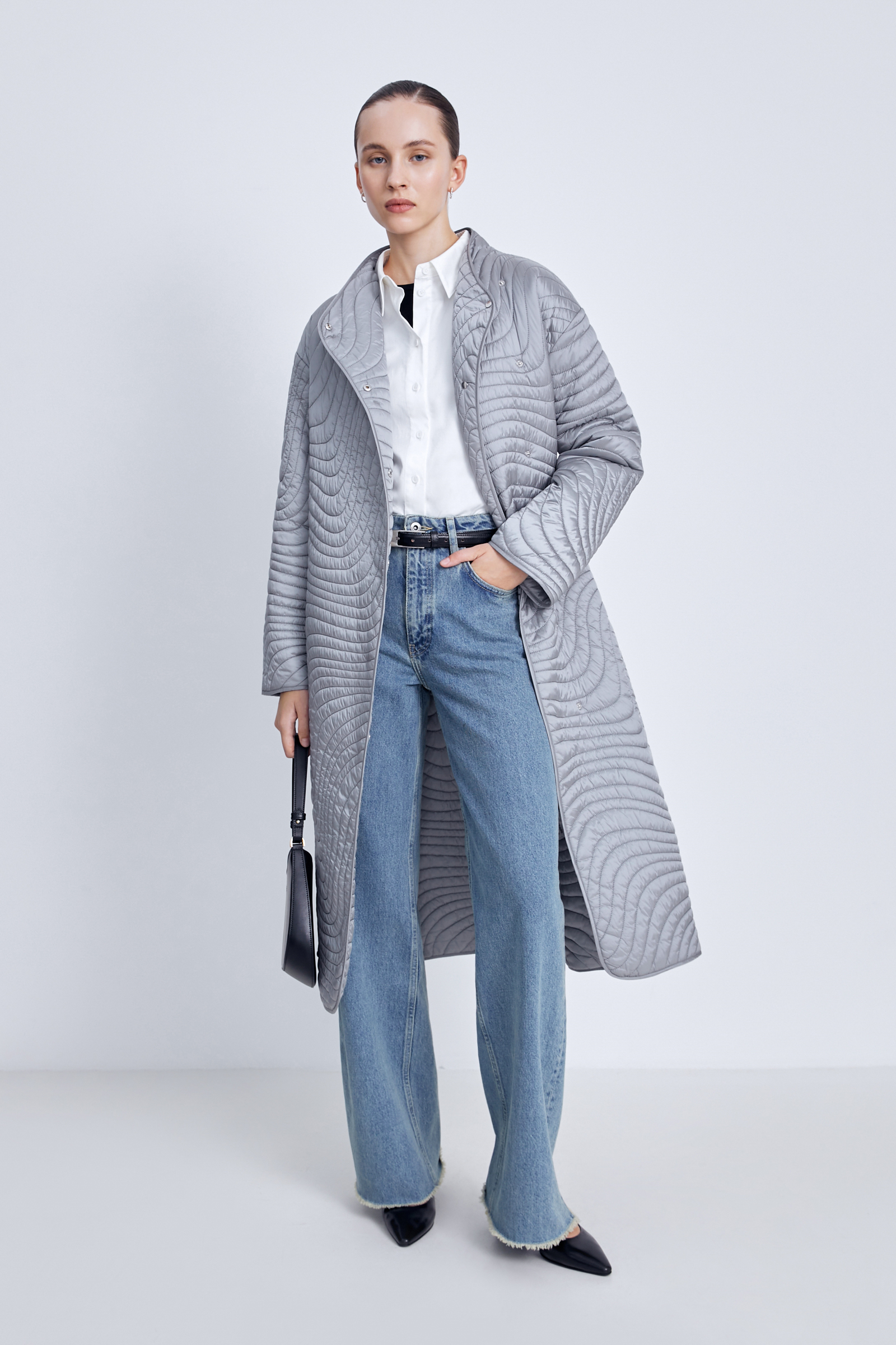 Двубортное утепленное пальто с воротником-стойкой