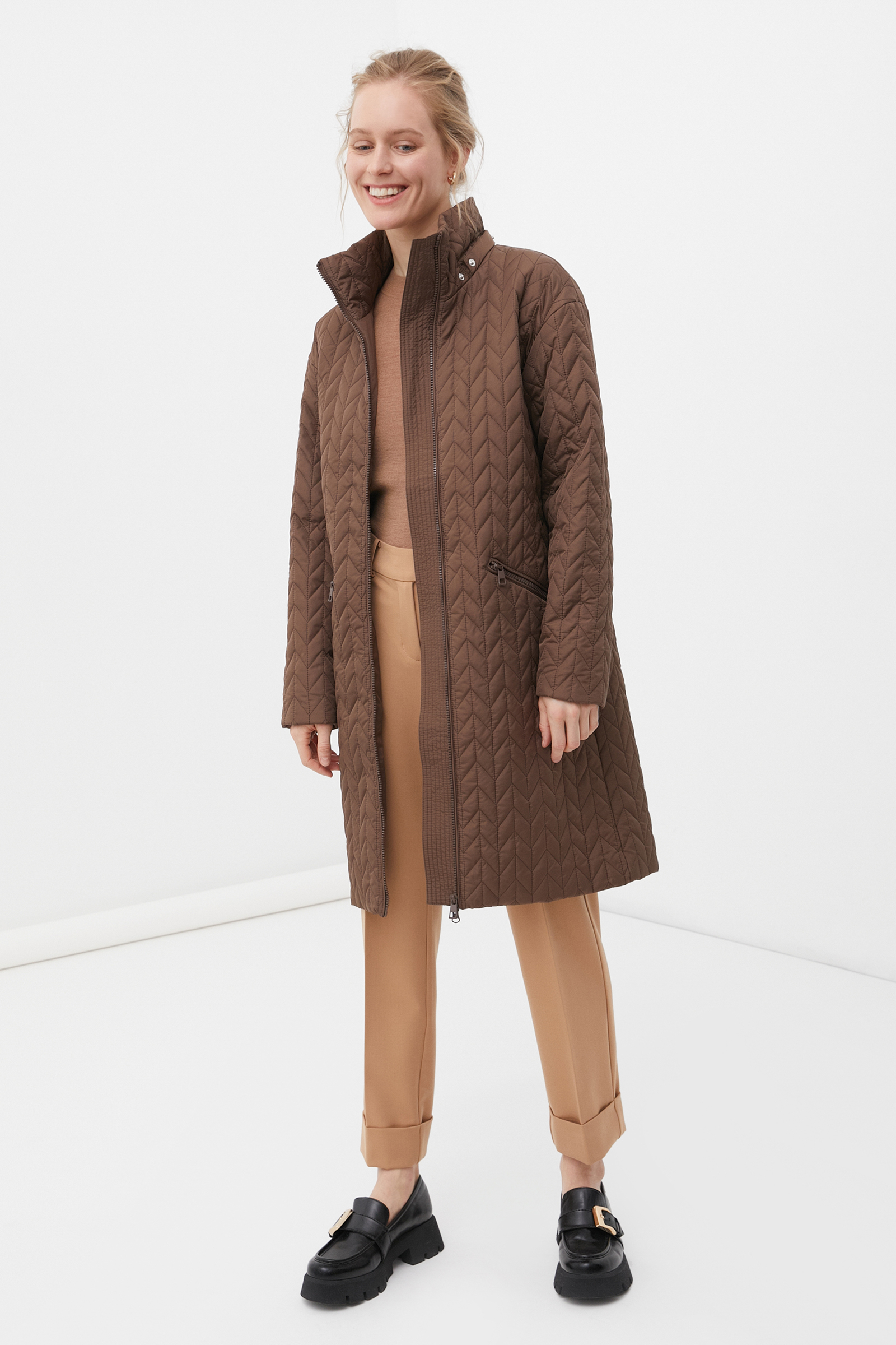 Стеганое пальто женское