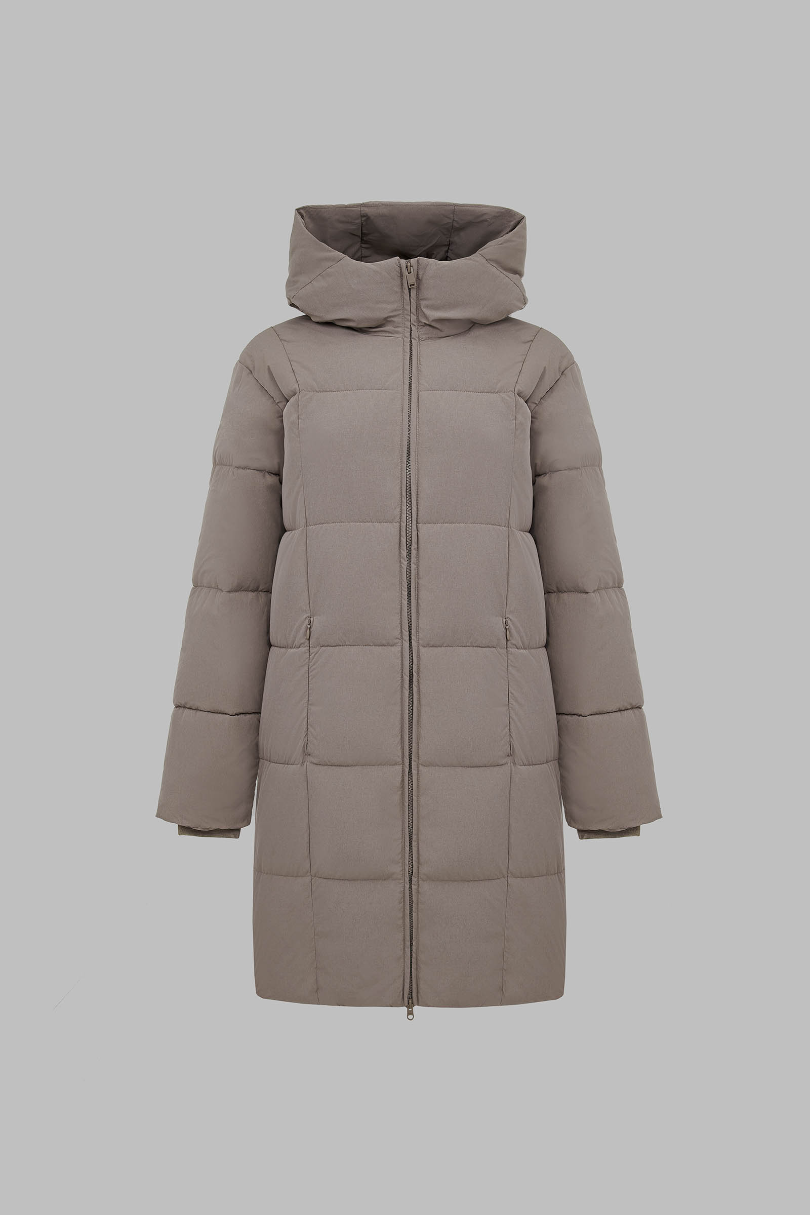Длинный пуховик с капюшоном