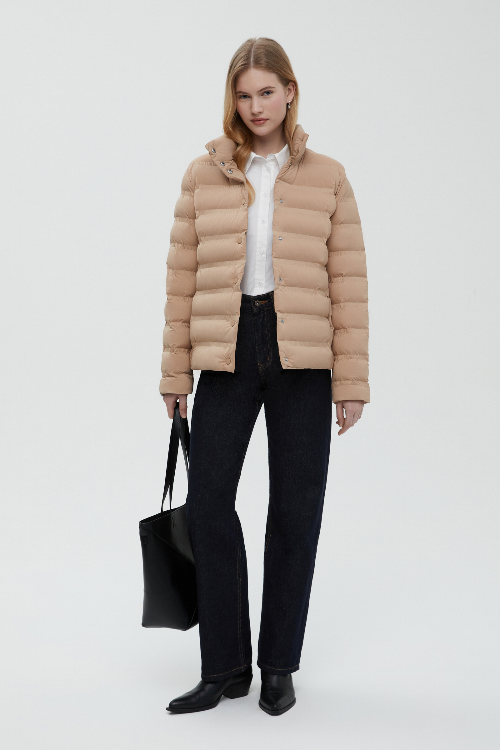 Стеганая куртка приталенного силуэта