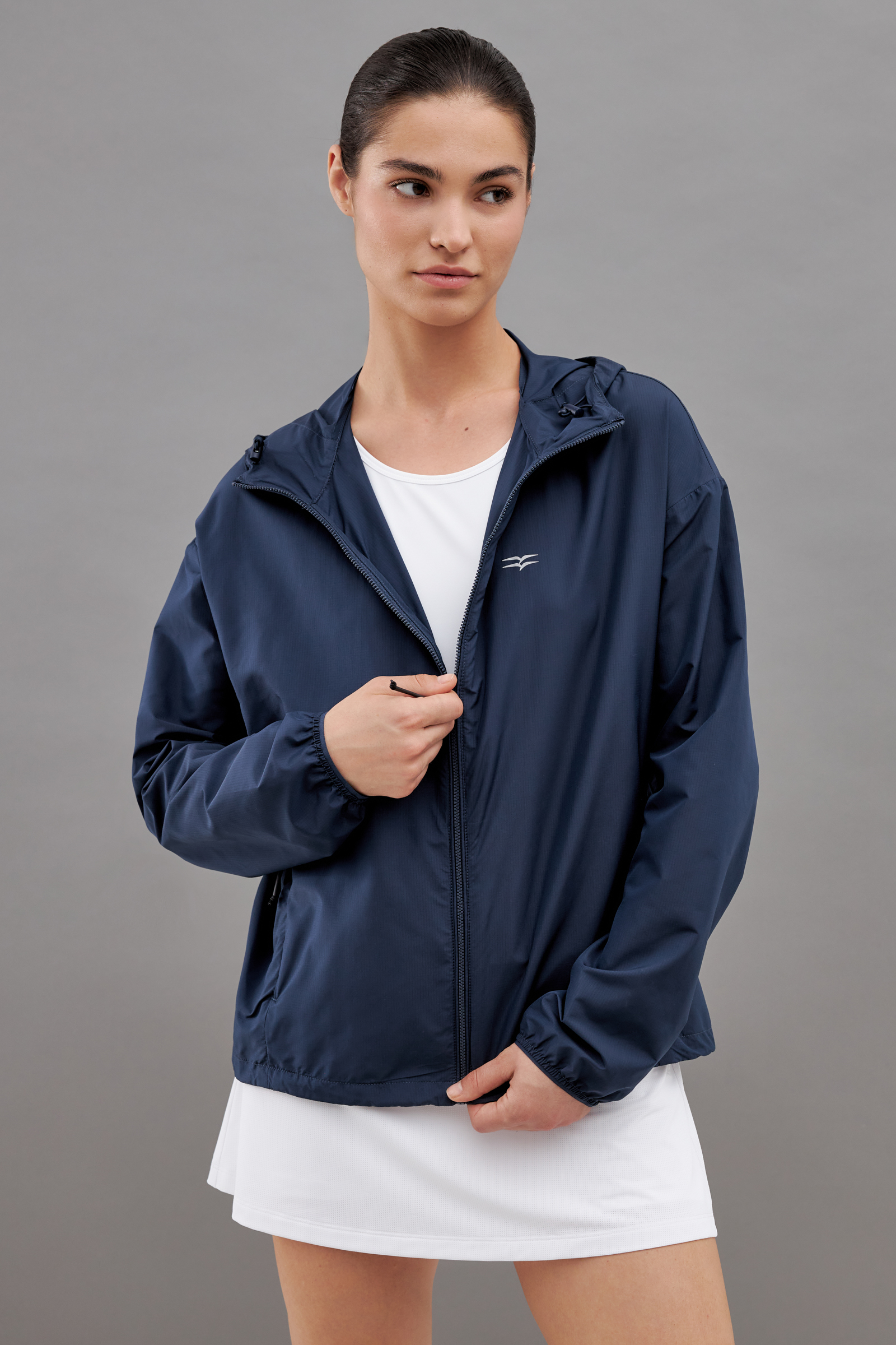 Ветровка с капюшоном из капсулы Sport