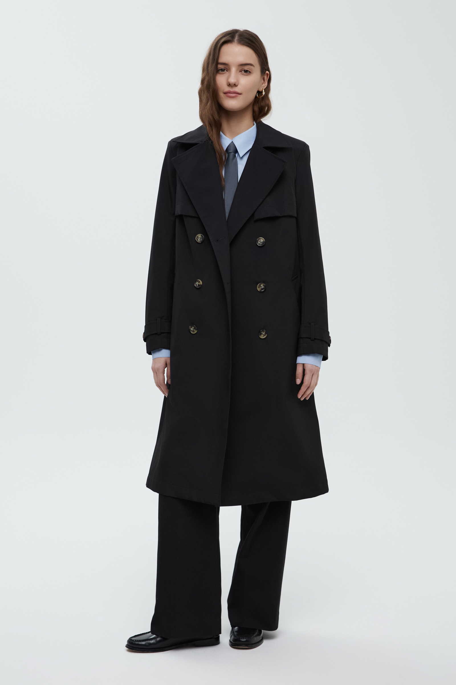 Двубортный тренч с поясом