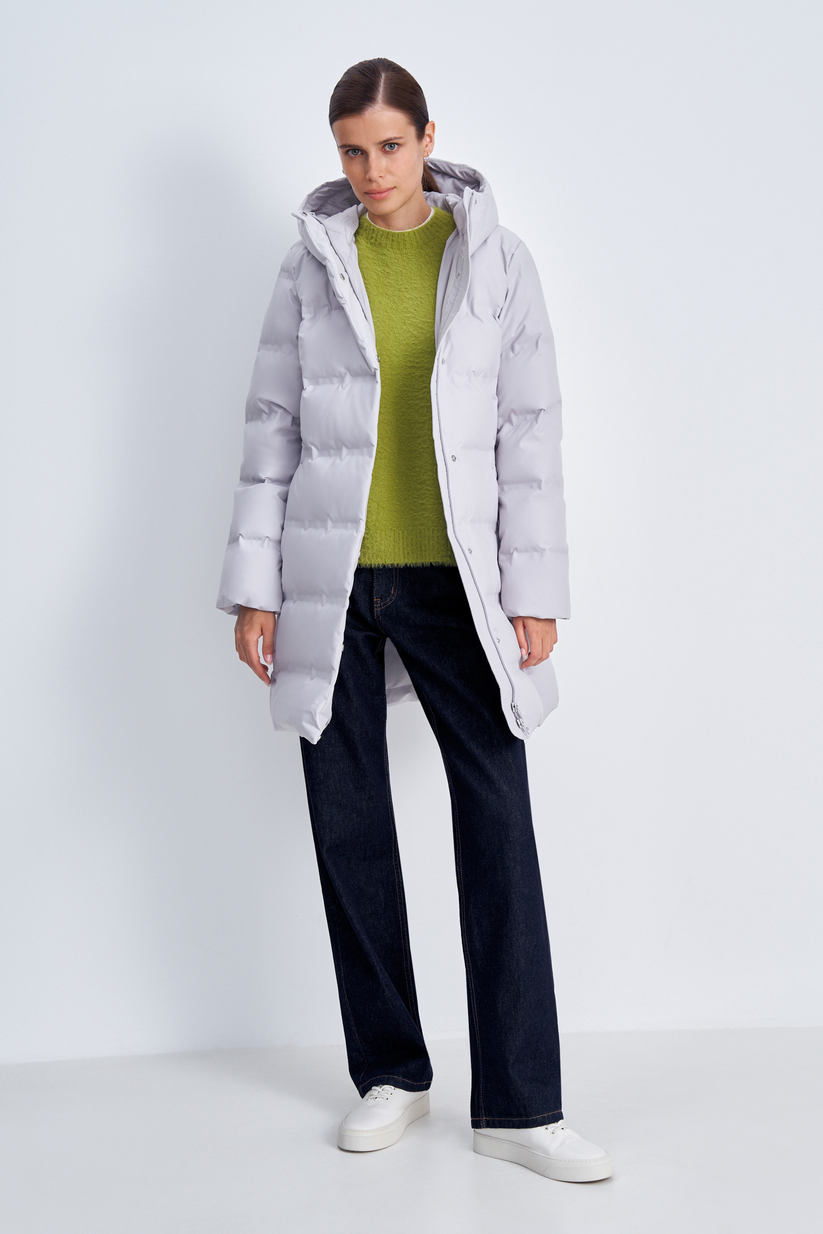 Пуховое полупальто с капюшоном